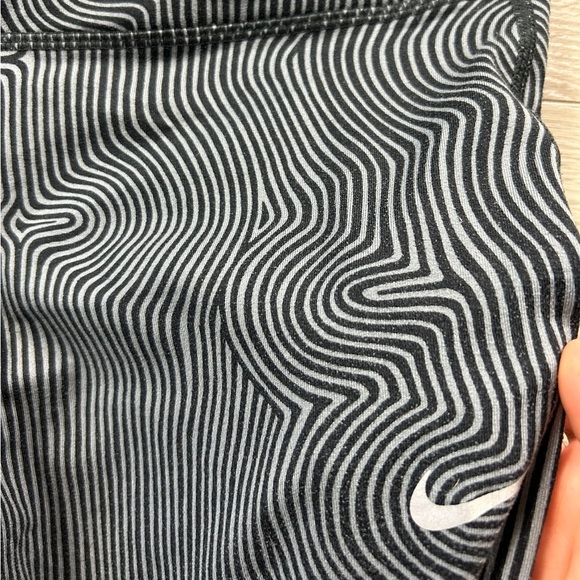 Nike Zen Epic Run Tight Leggings - Picture 6 of 14